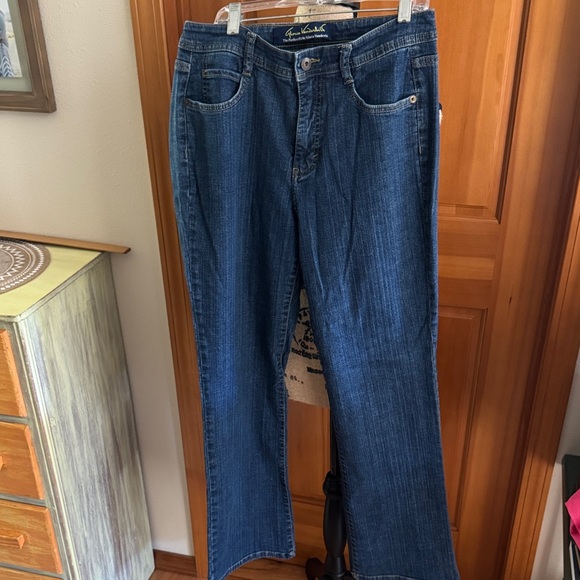 NWOT Bootcut Gloria Vanderbilt Classic Blue Denim Jeans with button pocket - Picture 1 of 9